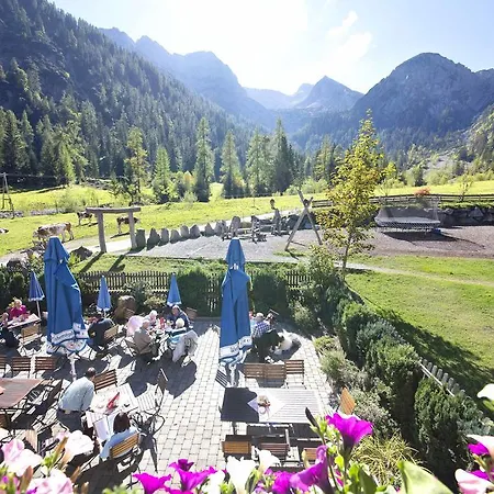 Alpengasthof Gern Alm ゲストハウス