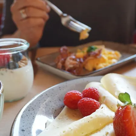 게스트하우스 Alpengasthof Gern Alm 4*