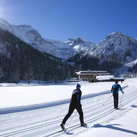 Alpengasthof Gern Alm 페르티사우